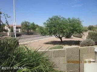 3933 E Shomi St, Phoenix, AZ 85044 photo 2