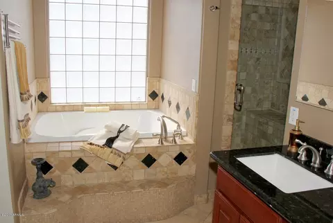 4327 E Roma Ave, Phoenix, AZ 85018 photo 8