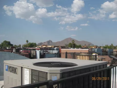 3419 E Lance Ln, Phoenix, AZ 85018 photo 8