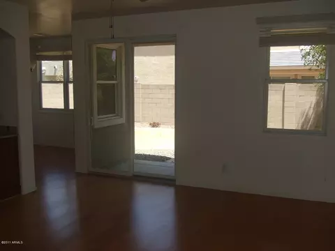 2232 E Pecan Rd, Phoenix, AZ 85040 photo 3