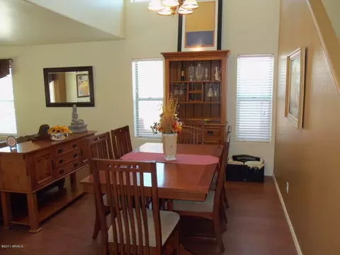 1731 E Branham Ln, Phoenix, AZ 85042 photo 6