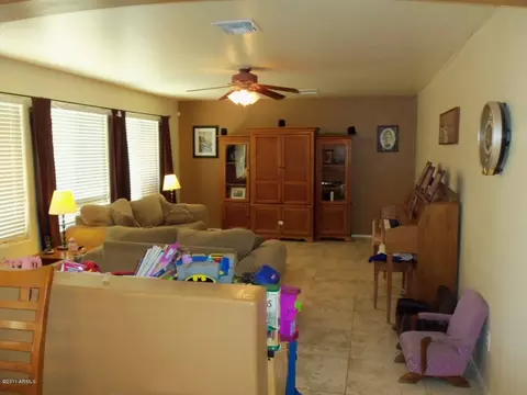 1731 E Branham Ln, Phoenix, AZ 85042 photo 9