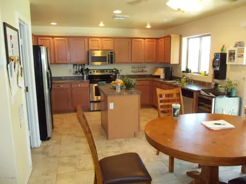 1731 E Branham Ln, Phoenix, AZ 85042 photo 5