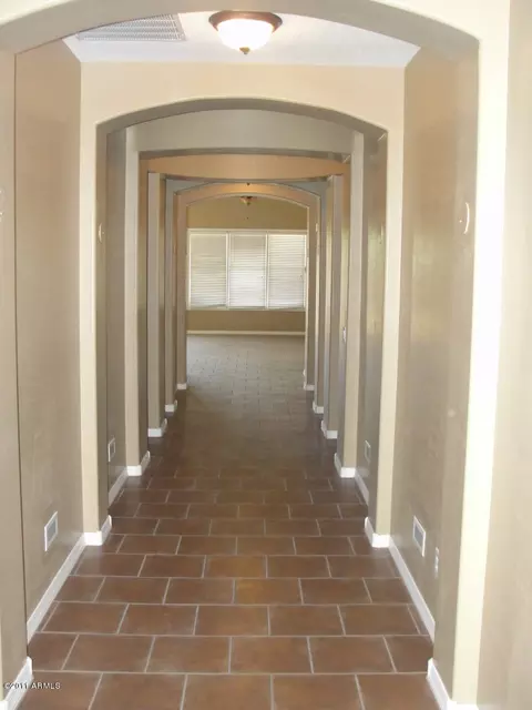 2137 E Grenadine Rd, Phoenix, AZ 85040 photo 10