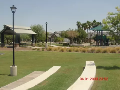 2137 E Grenadine Rd, Phoenix, AZ 85040 photo 5