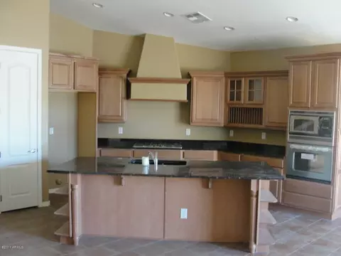 2137 E Grenadine Rd, Phoenix, AZ 85040 photo 2