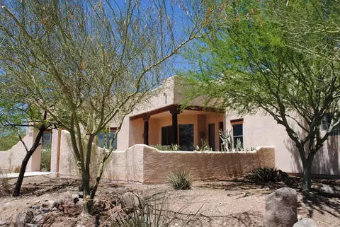 632 E Seco Pl, Phoenix, AZ 85086 photo 3