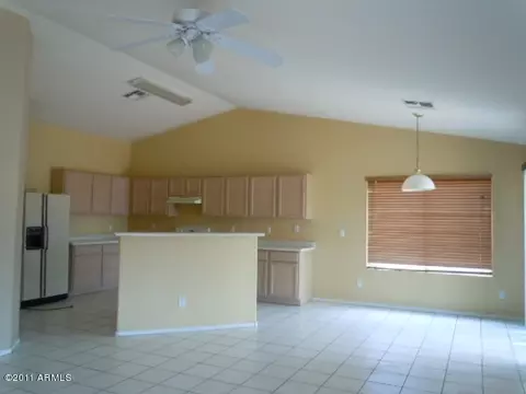 1353 E Amelia Ave, Phoenix, AZ 85014 photo 2