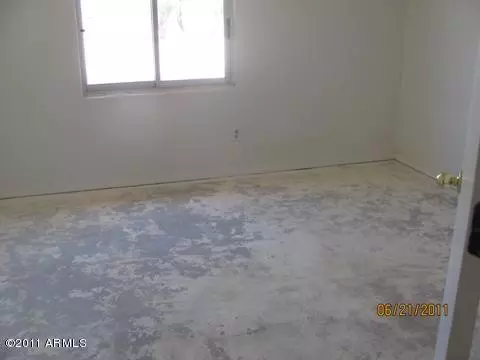 1702 W Baseline Rd, Phoenix, AZ 85041 photo 4
