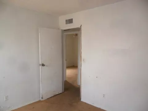 2233 E Sheraton Ln, Phoenix, AZ 85040 photo 14
