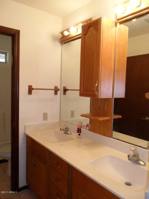 3854 E Vineyard Rd, Phoenix, AZ 85042 photo 46