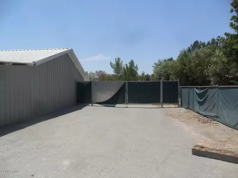3854 E Vineyard Rd, Phoenix, AZ 85042 photo 12