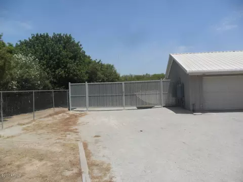 3854 E Vineyard Rd, Phoenix, AZ 85042 photo 5