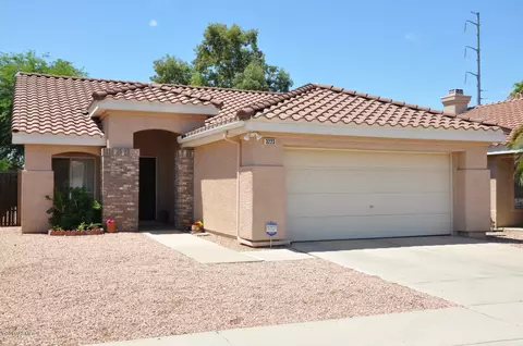 3223 E Menadota Dr, Phoenix, AZ 85050 photo 1