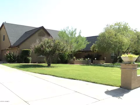 4521 E Cholla St, Phoenix, AZ 85028 photo 2