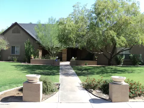 4521 E Cholla St, Phoenix, AZ 85028 photo 1