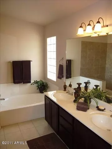 1643 E Maddock Rd, Phoenix, AZ 85086 photo 13