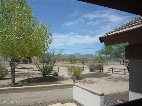 1643 E Maddock Rd, Phoenix, AZ 85086 photo 3