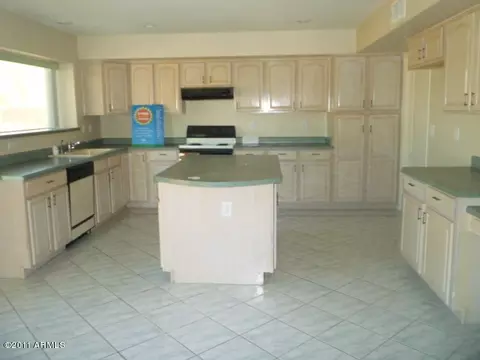 1398 S Hazel St, Gilbert, AZ 85296 photo 5