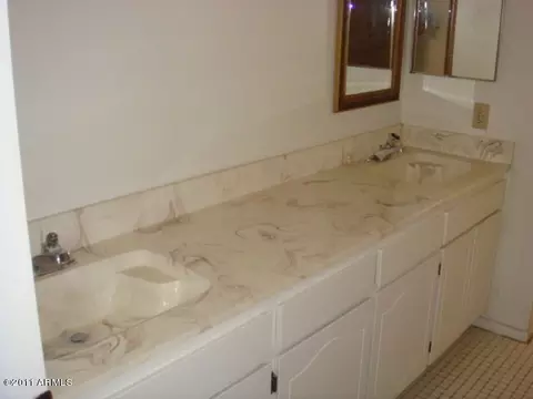 2516 E Malibu Dr, Tempe, AZ 85282 photo 6