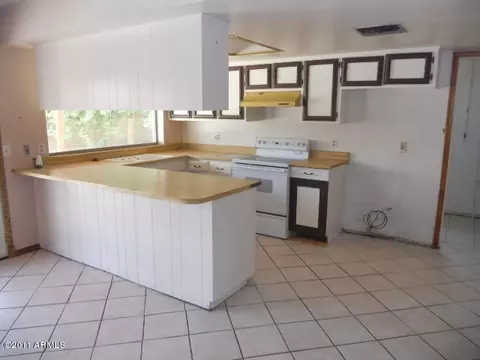 1143 E Garnet Cir, Mesa, AZ 85204 photo 2