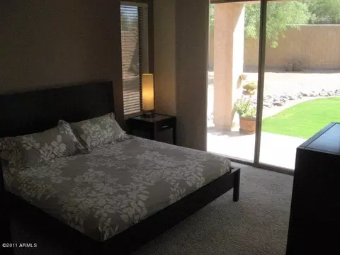 5268 E Patrick Ln, Phoenix, AZ 85054 photo 7