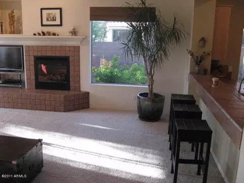 5268 E Patrick Ln, Phoenix, AZ 85054 photo 5