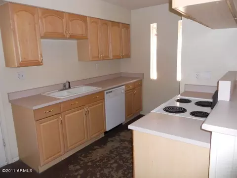 256 E Garnet Ave, Mesa, AZ 85210 photo 2