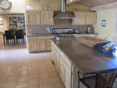 2241 E Sahuaro Dr, Phoenix, AZ 85028 photo 8