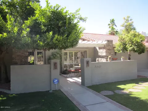 2241 E Sahuaro Dr, Phoenix, AZ 85028 photo 1