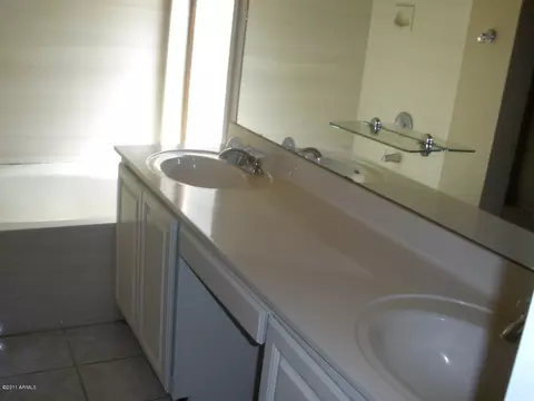 1815 E Vinedo Ln, Tempe, AZ 85284 photo 12