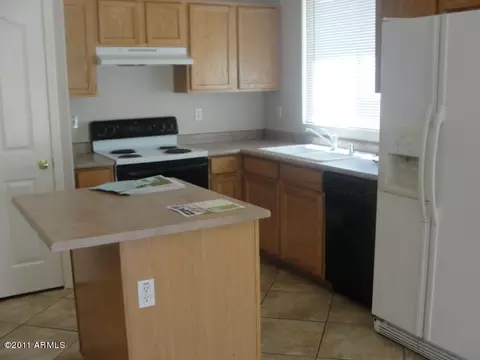1330 E Dunbar Dr, Phoenix, AZ 85042 photo 2