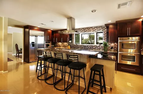 3720 E Highland Ave, Phoenix, AZ 85018 photo 7