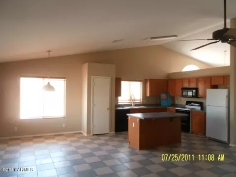 1658 S Rennick Dr, Apache Junction, AZ 85120 photo 3