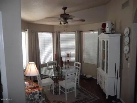 4340 E Siesta Ln, Phoenix, AZ 85050 photo 2