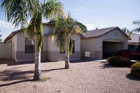 2255 E Austin Dr, Gilbert, AZ 85296 photo 2