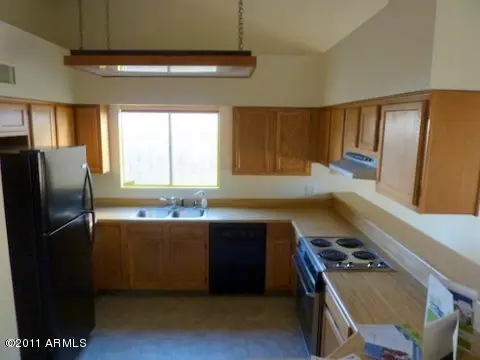 3825 E Betty Elyse Ln, Phoenix, AZ 85032 photo 7