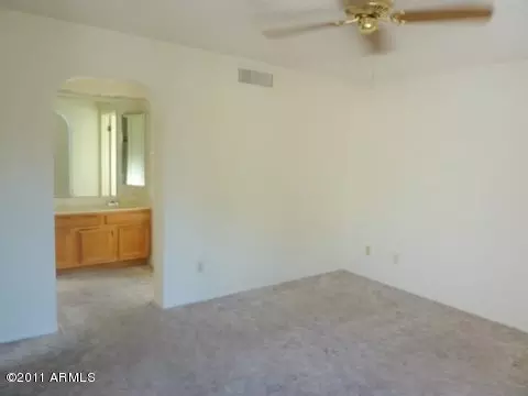 3825 E Betty Elyse Ln, Phoenix, AZ 85032 photo 8