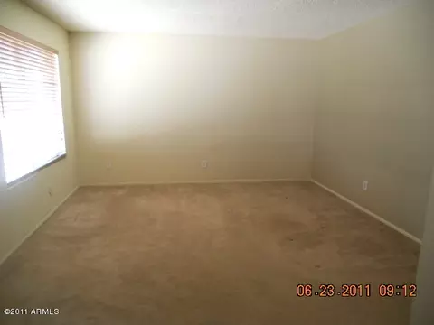 2219 E Paradise Dr, Phoenix, AZ 85028 photo 3