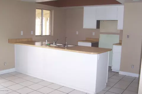 2202 W Behrend Dr, Phoenix, AZ 85027 photo 5