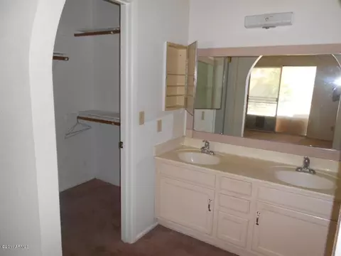 2554 E Drummer Cir, Mesa, AZ 85204 photo 9
