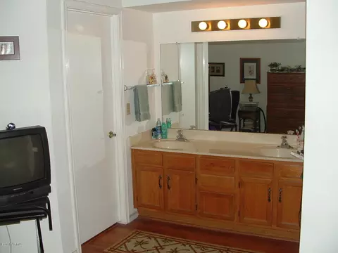862 E Vaughn Ave, Gilbert, AZ 85234 photo 7