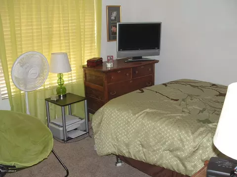 862 E Vaughn Ave, Gilbert, AZ 85234 photo 9