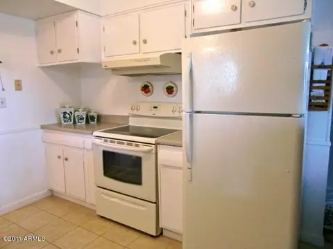 3926 E Mercer Ln, Phoenix, AZ 85028 photo 8