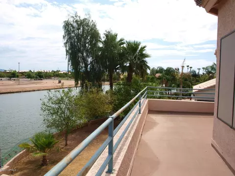 1832 E Catamaran Dr, Gilbert, AZ 85234 photo 3