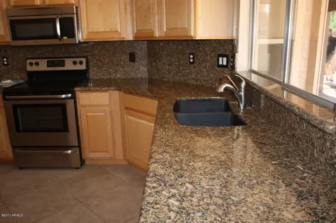 1089 E Gail Dr, Gilbert, AZ 85296 photo 2