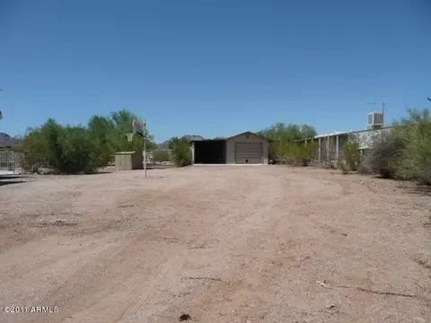 318 W Tepee St, Apache Junction, AZ 85120 photo 3