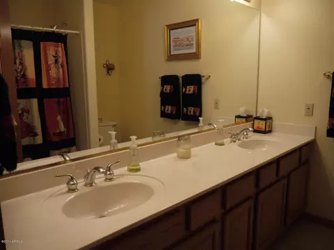 1038 W Iris Dr, Gilbert, AZ 85233 photo 17