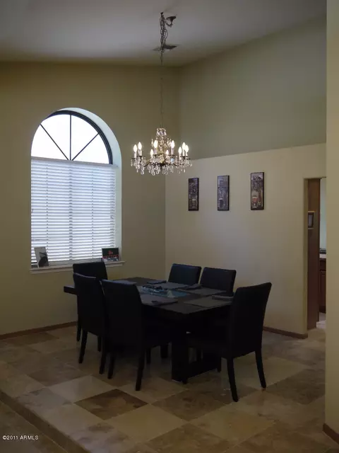 1038 W Iris Dr, Gilbert, AZ 85233 photo 5