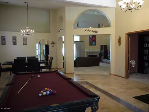 1038 W Iris Dr, Gilbert, AZ 85233 photo 3